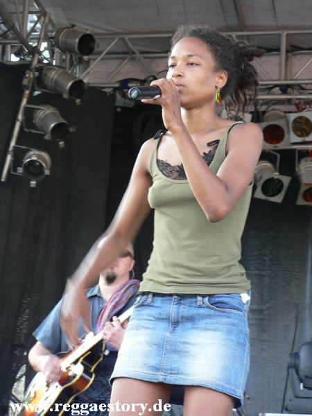 Lilian Gold