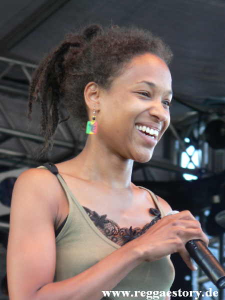Lilian Gold