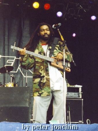 Ras Droppa