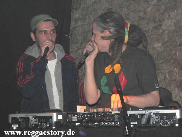 Junior Banton & Ganjaman