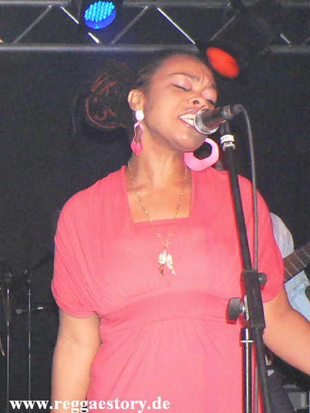 Nikki Burt