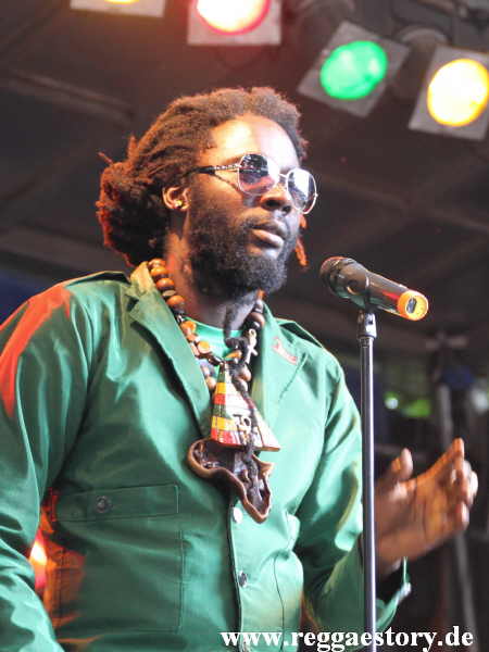 Jah Bouks