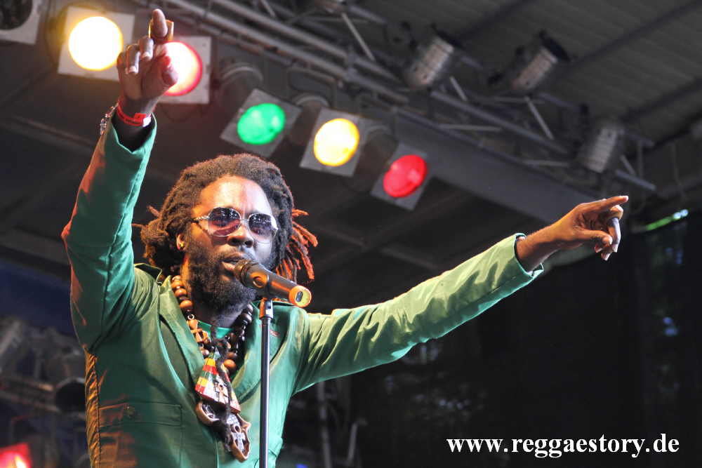 Jah Bouks
