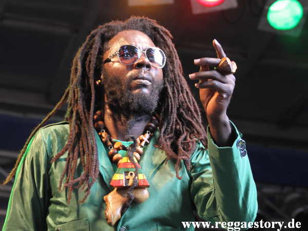 Jah Bouks