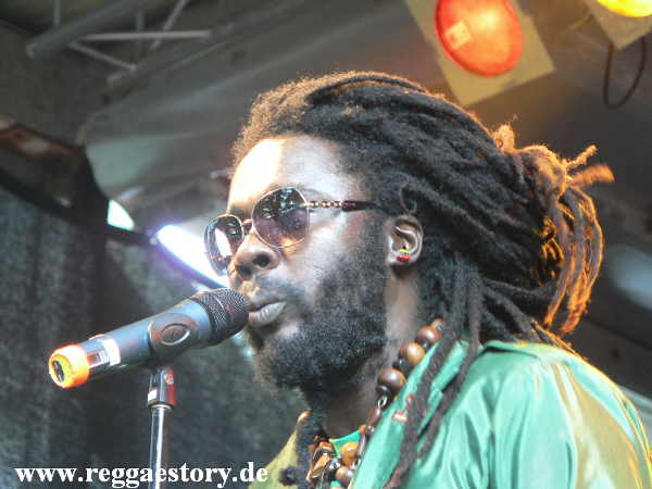 Jah Bouks