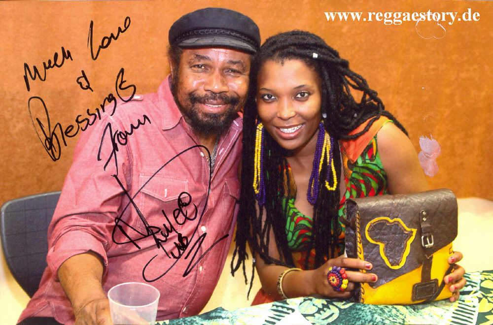 Nkulee Dube & Fully Fullwood - Reggae Jam 2012