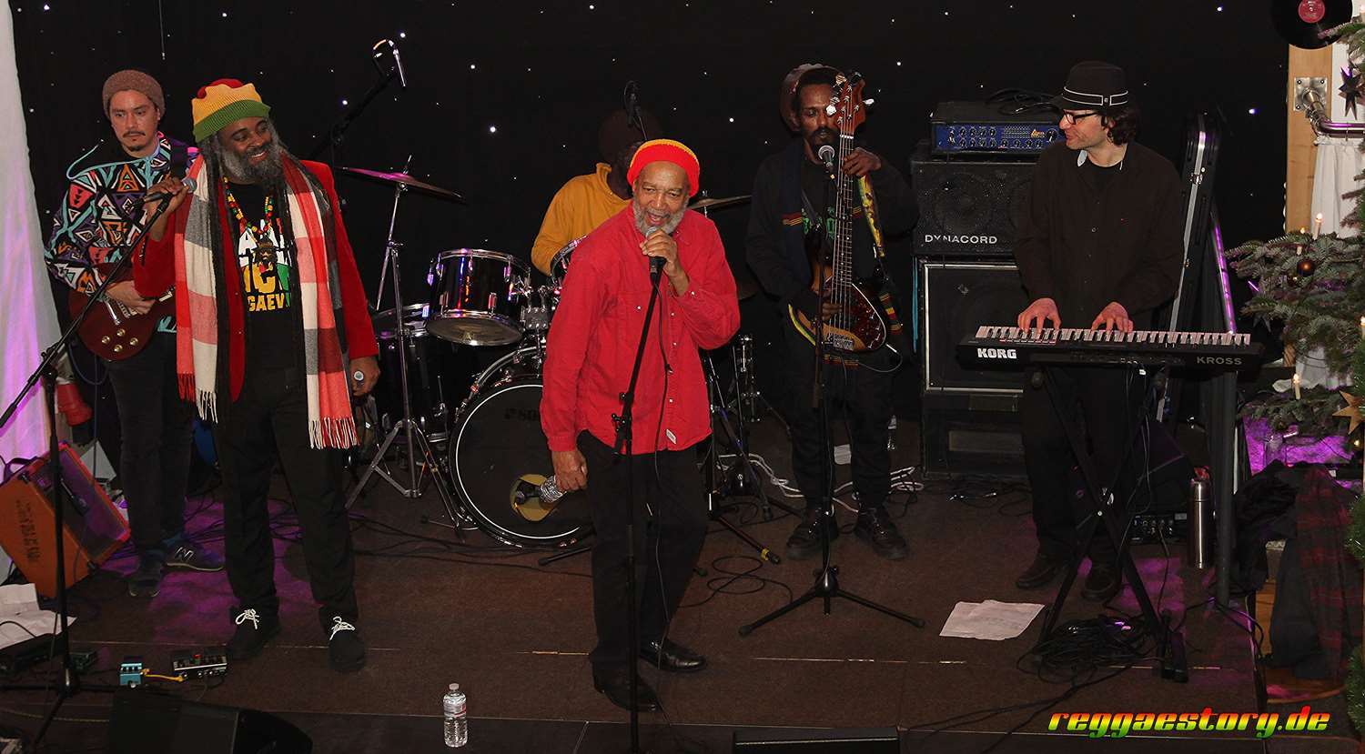 Joseph Blue Grant & Teacha Dee & Still Cool Band - Kulturbahnhof Ortrand