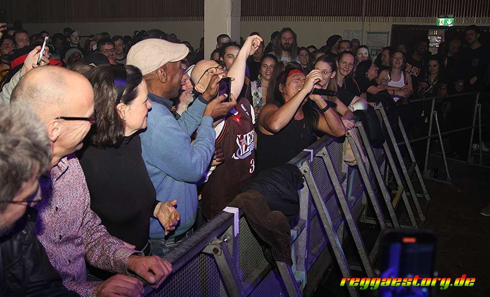 @ Eek-A-Mouse - Astra Berlin