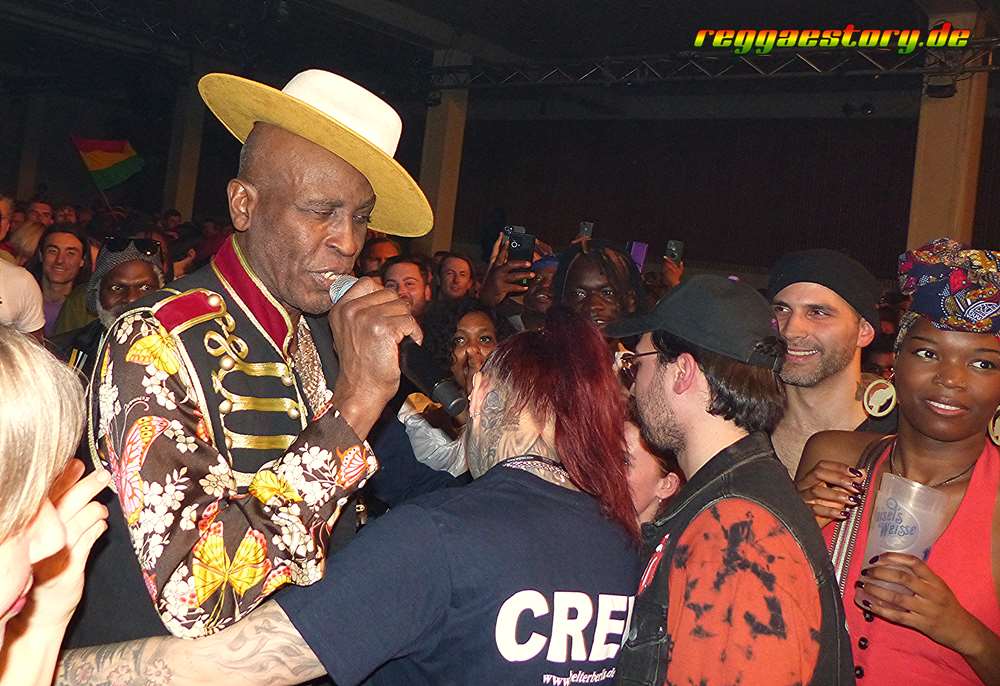 Eek-A-Mouse - Astra Berlin