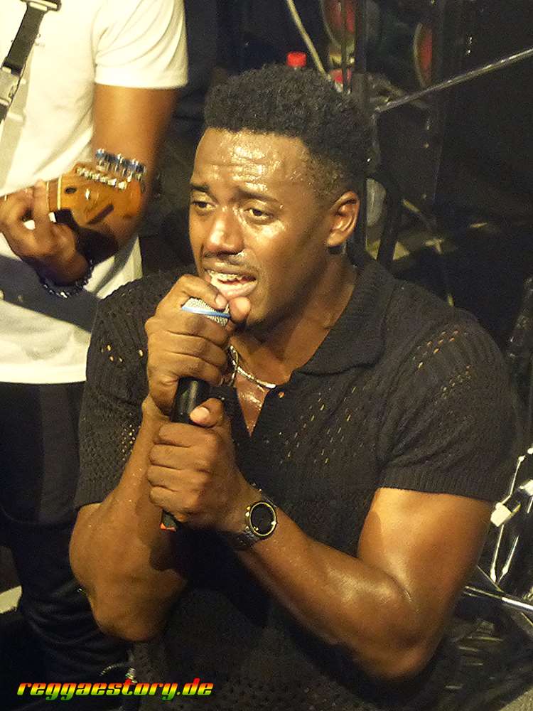 Romain Virgo - Reggaeville Easter Special 2025