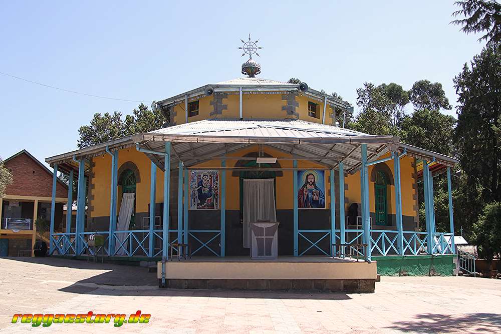 Menibere Nigist Kuskuam Saint Maryam Church - Addis Ababa