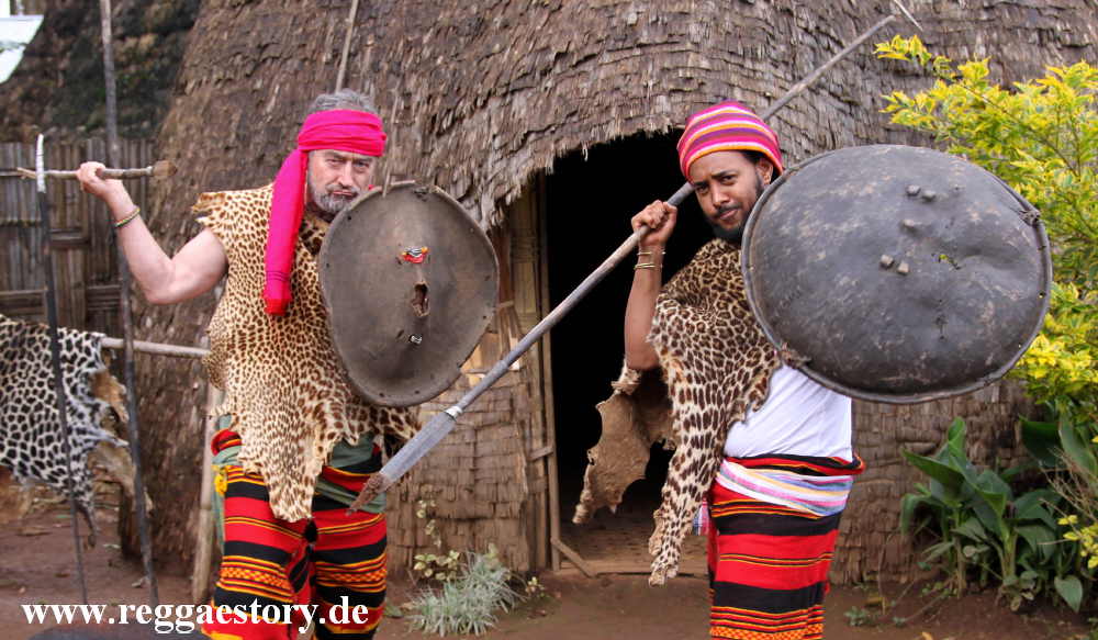 Maskerade im Dorze Village