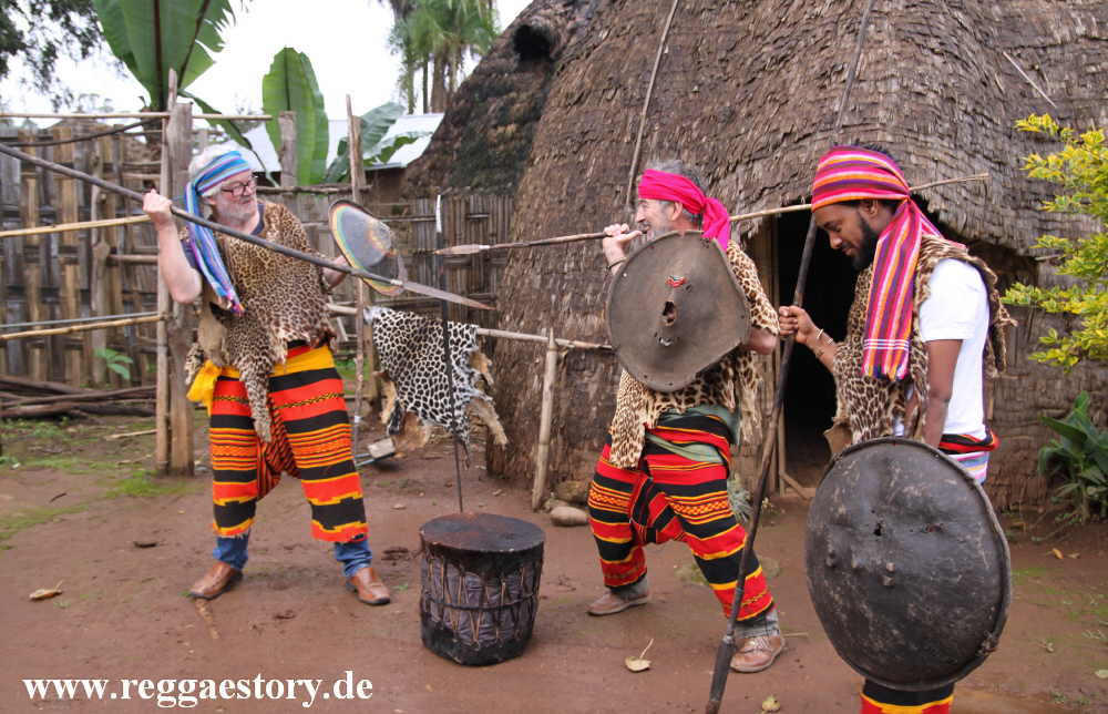 Maskerade im Dorze Village