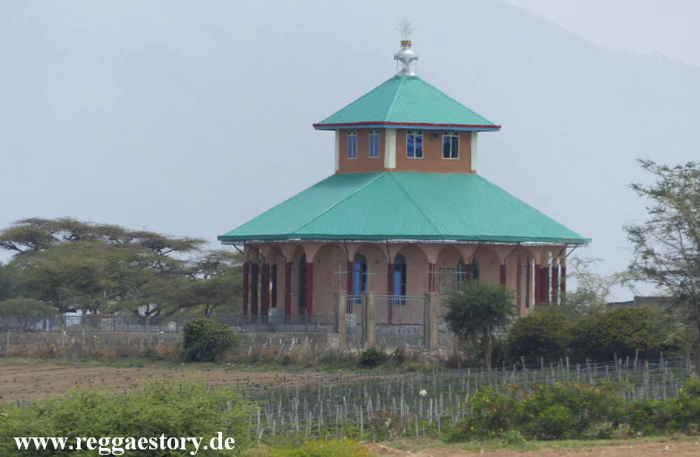 Church & Strawberry fields @ Hyio Cafe - Ethiopia
