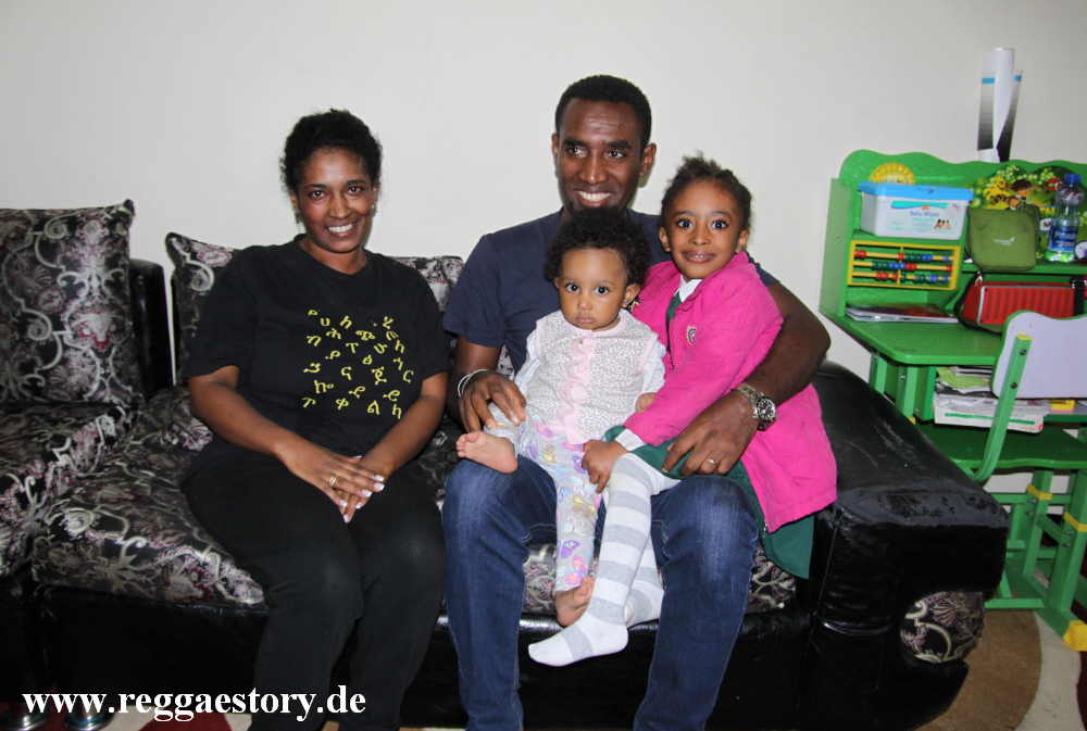 Henok & family